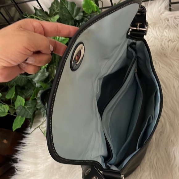 Coach crossbody purse - Picture 6 of 7